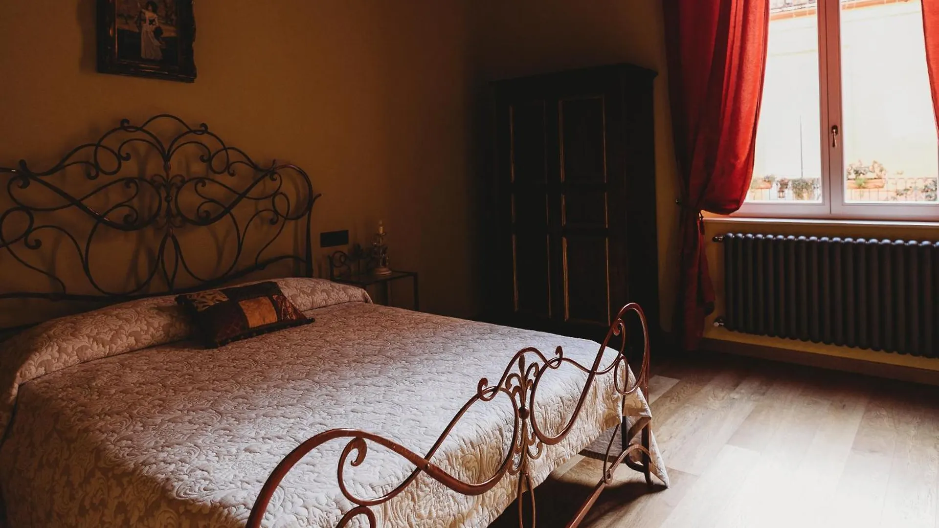 Salotto Delle Arti Hotel Modena Italy